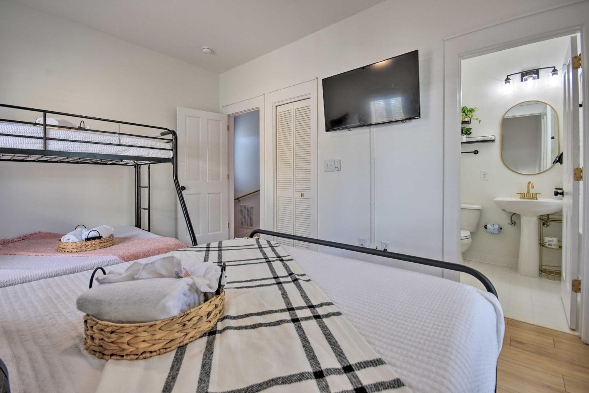 סנטה רוזה ביץ' Beverly Bungalow Easy Walk To Seagrove Beach מראה חיצוני תמונה